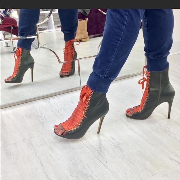 steve madden fuego lace up booties